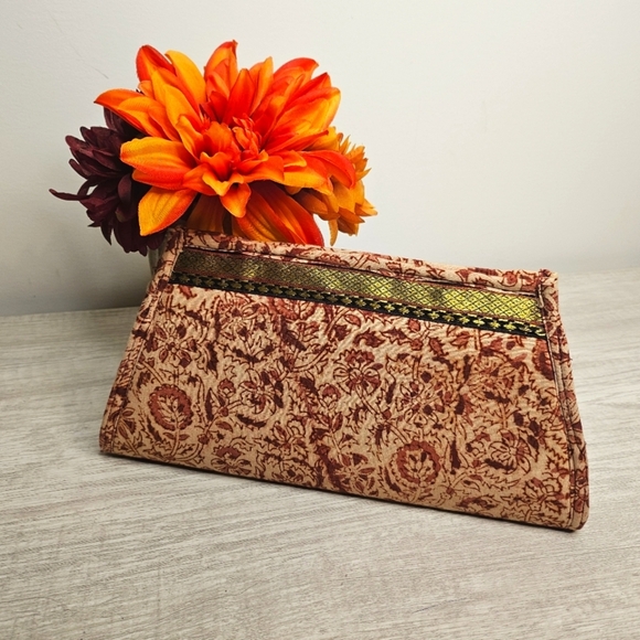 Profugo Handbags - Damask Fabric Tan Rose Floral Gold Metallic Accent Magnetic Clutch Day Evening